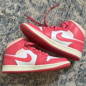 Nike High-Top Sneakers in Pink and White